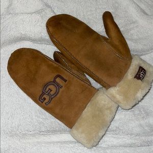 UGG Mittens Sheep Shearling Logo Mittens L/XL